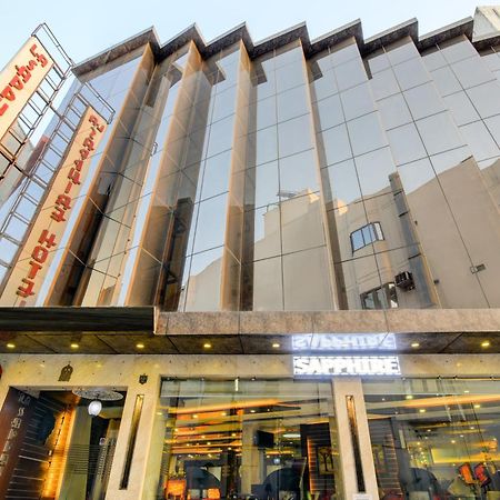 Airport La Sapphire Hotel & Restaurant New Delhi Exterior photo