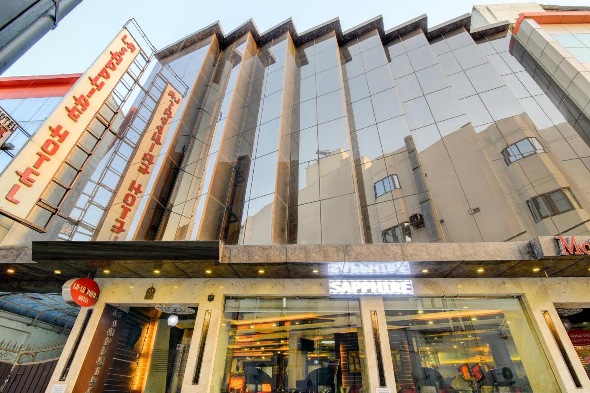 Airport La Sapphire Hotel & Restaurant New Delhi Exterior photo